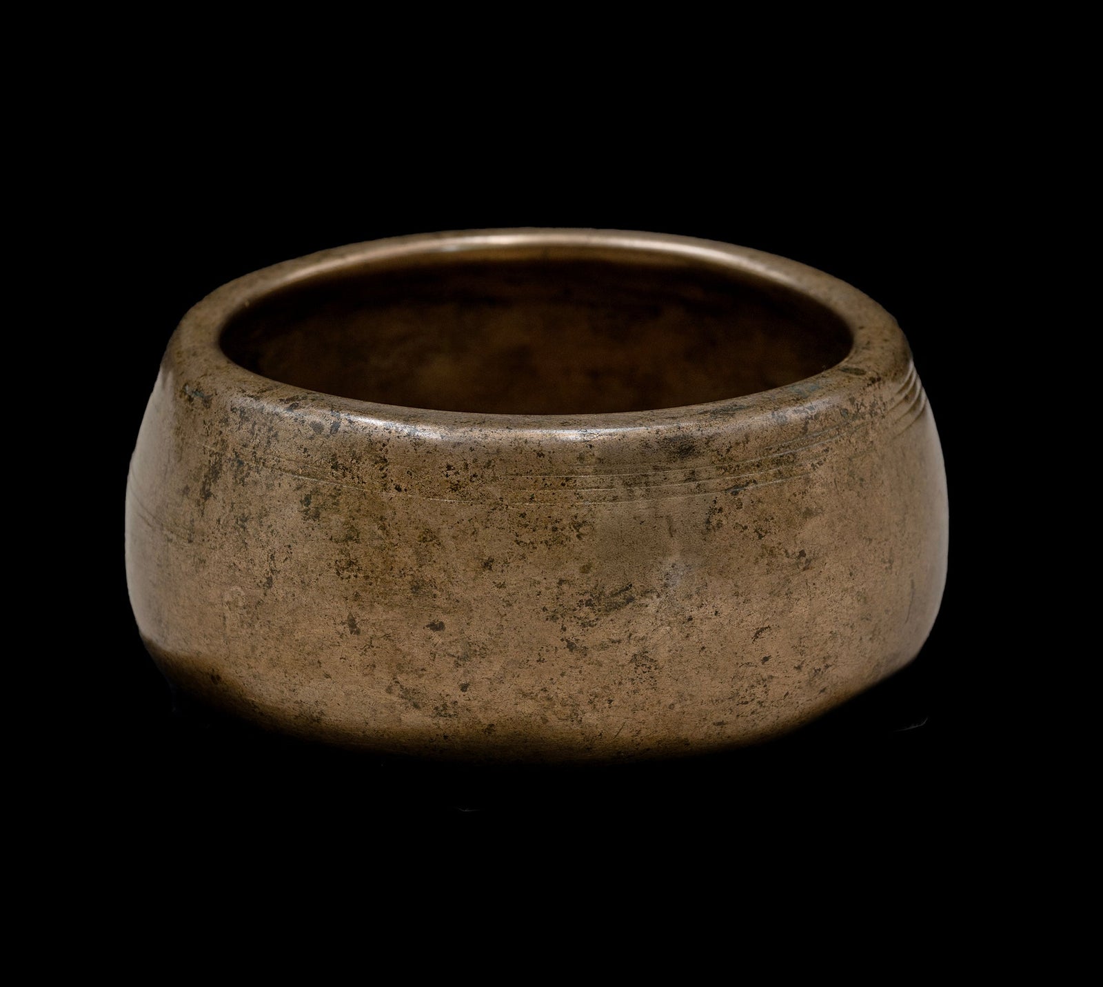 Antique Rare Mani Singing Bowl D6 1190Hz 4 1/2" A16288