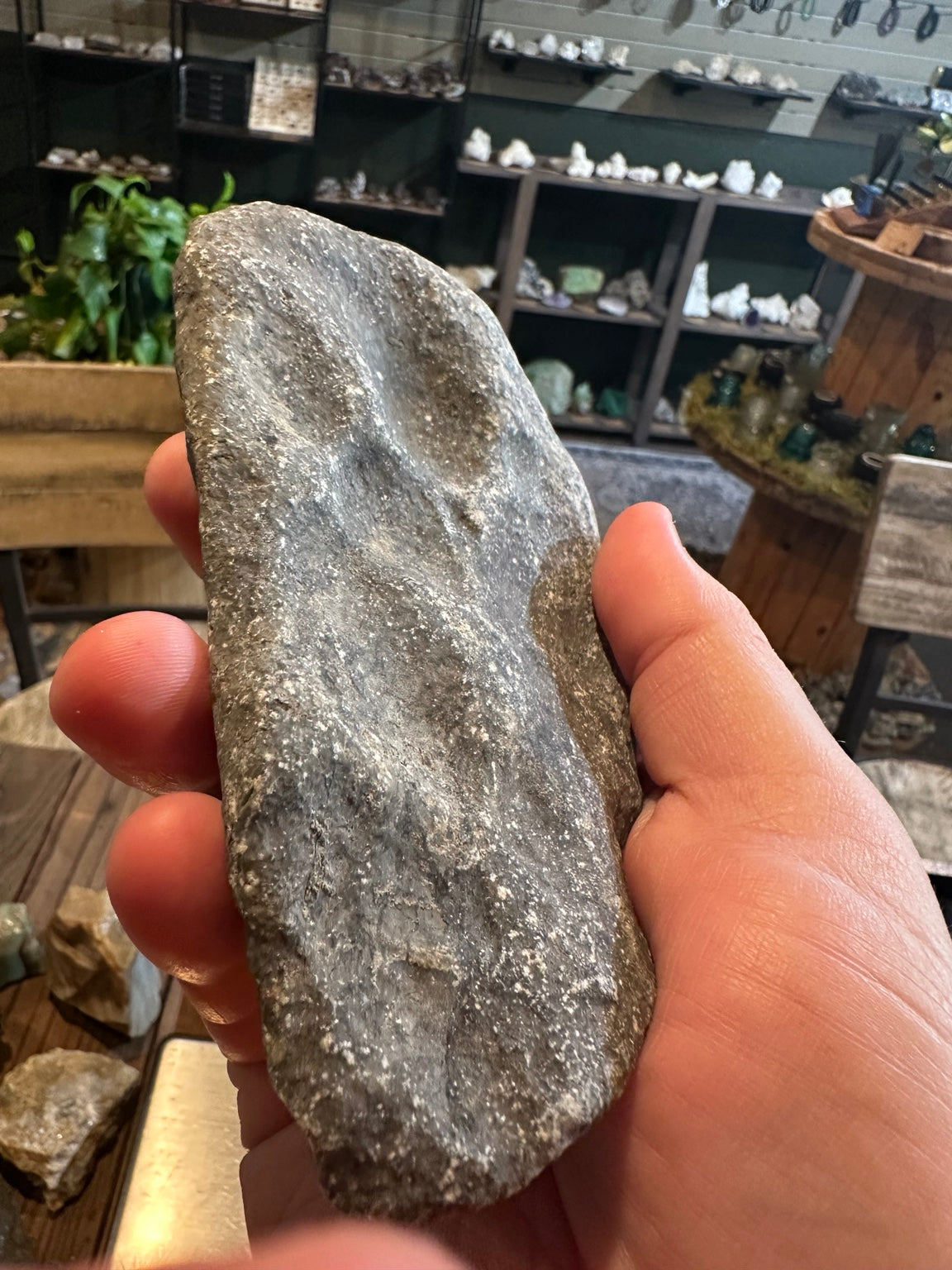 Reported mano handstone from private land along the American River
