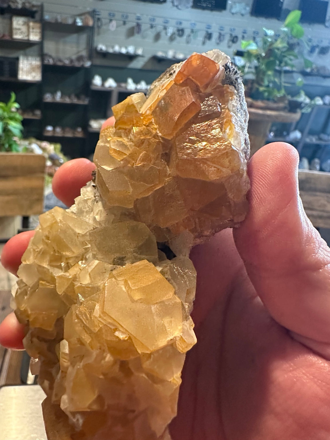 Honey calcite crystal cluster, crystal detail