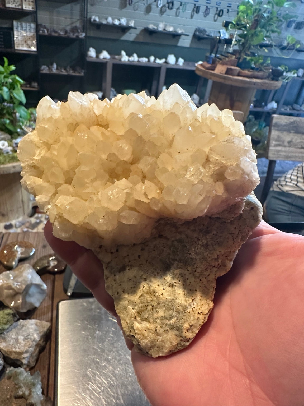 Natural honey calcite crystal cluster, 32.6 oz — view 4