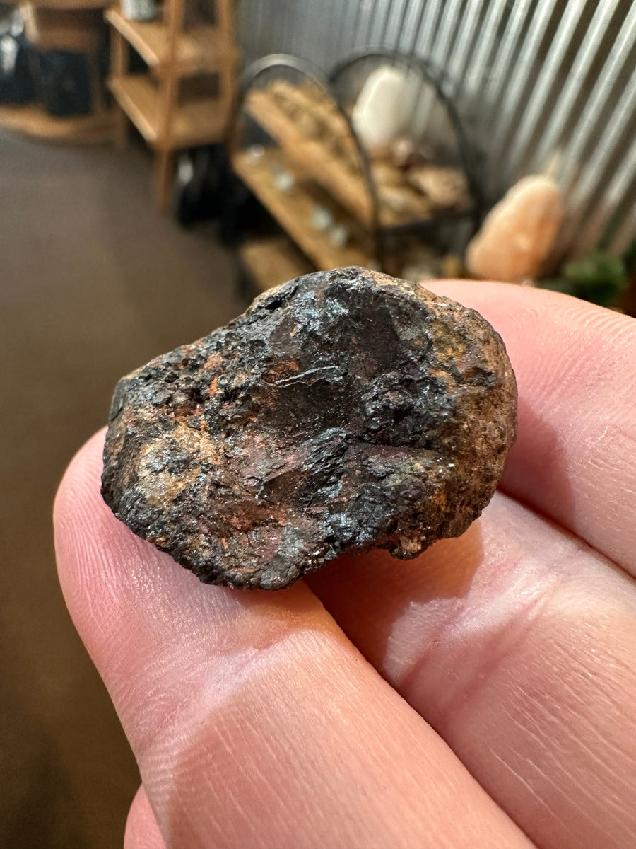 Nevada magnetite black iron oxide rough mineral sample 1.1 ounce angle 1