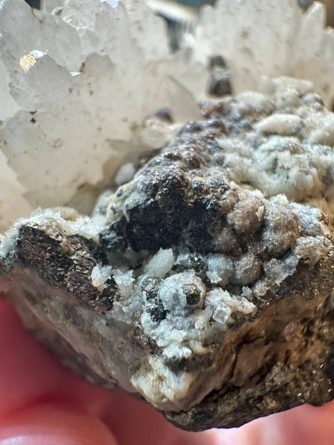 Nevada dogtooth calcite with pyrite 4.5 oz photograph 3