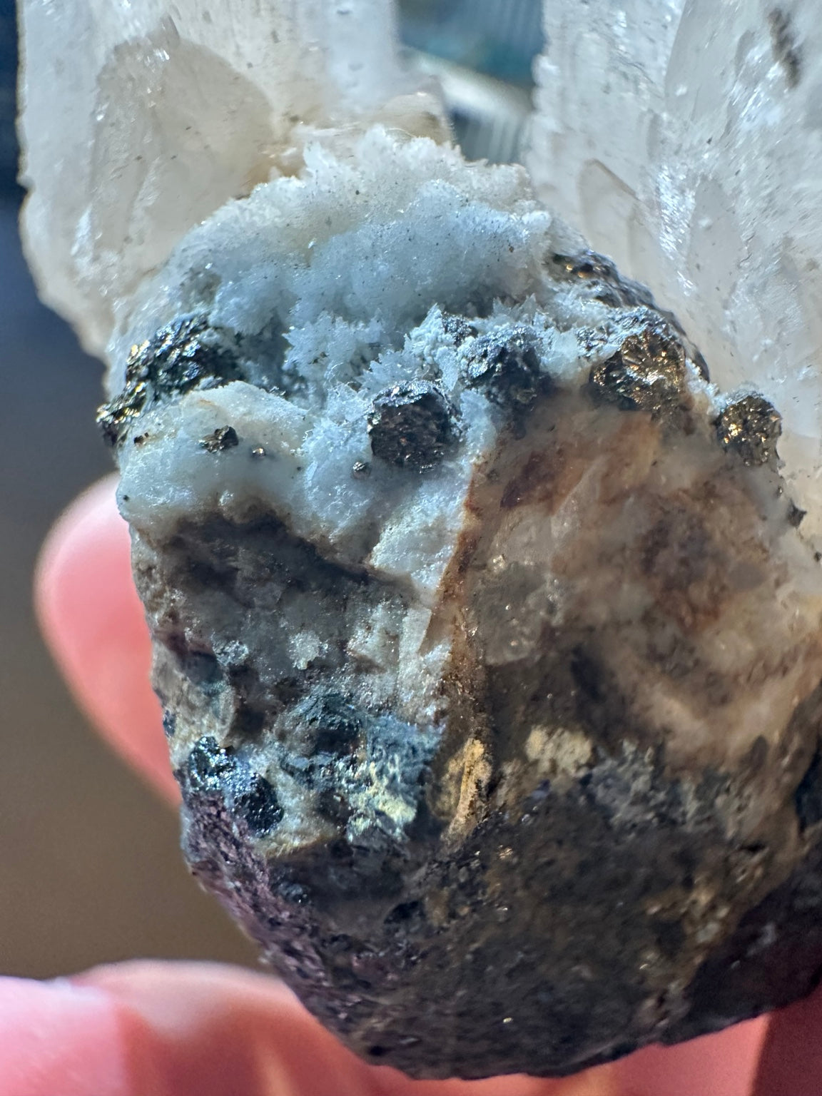Nevada dogtooth calcite with pyrite 4.5 oz photograph 5