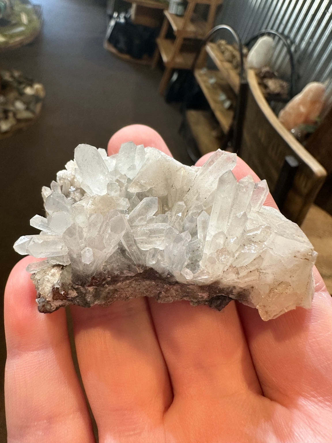 Colorado quartz crystal specimen with multiple clear points