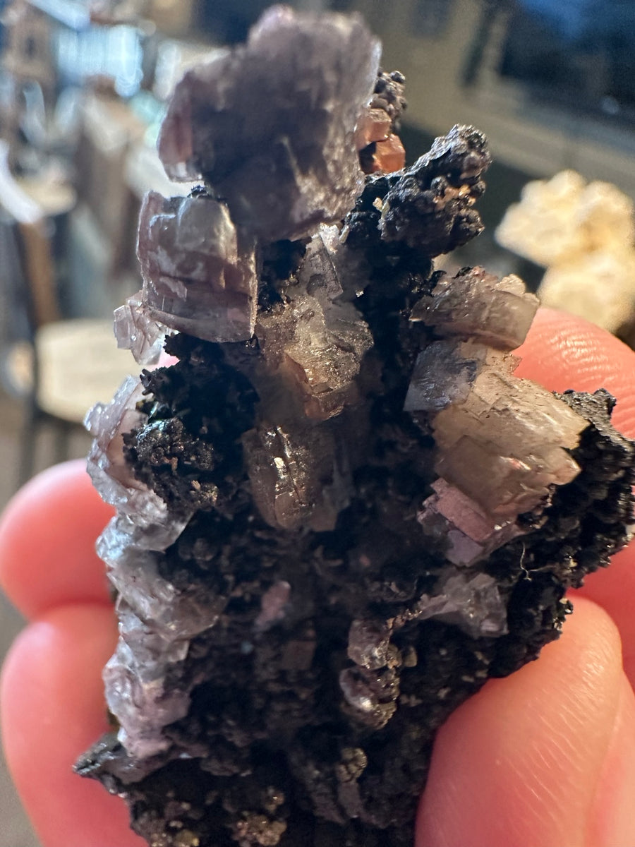 New Mexico manganese oxide specimen with pinkish blocky crystals, 1.1 oz, full view